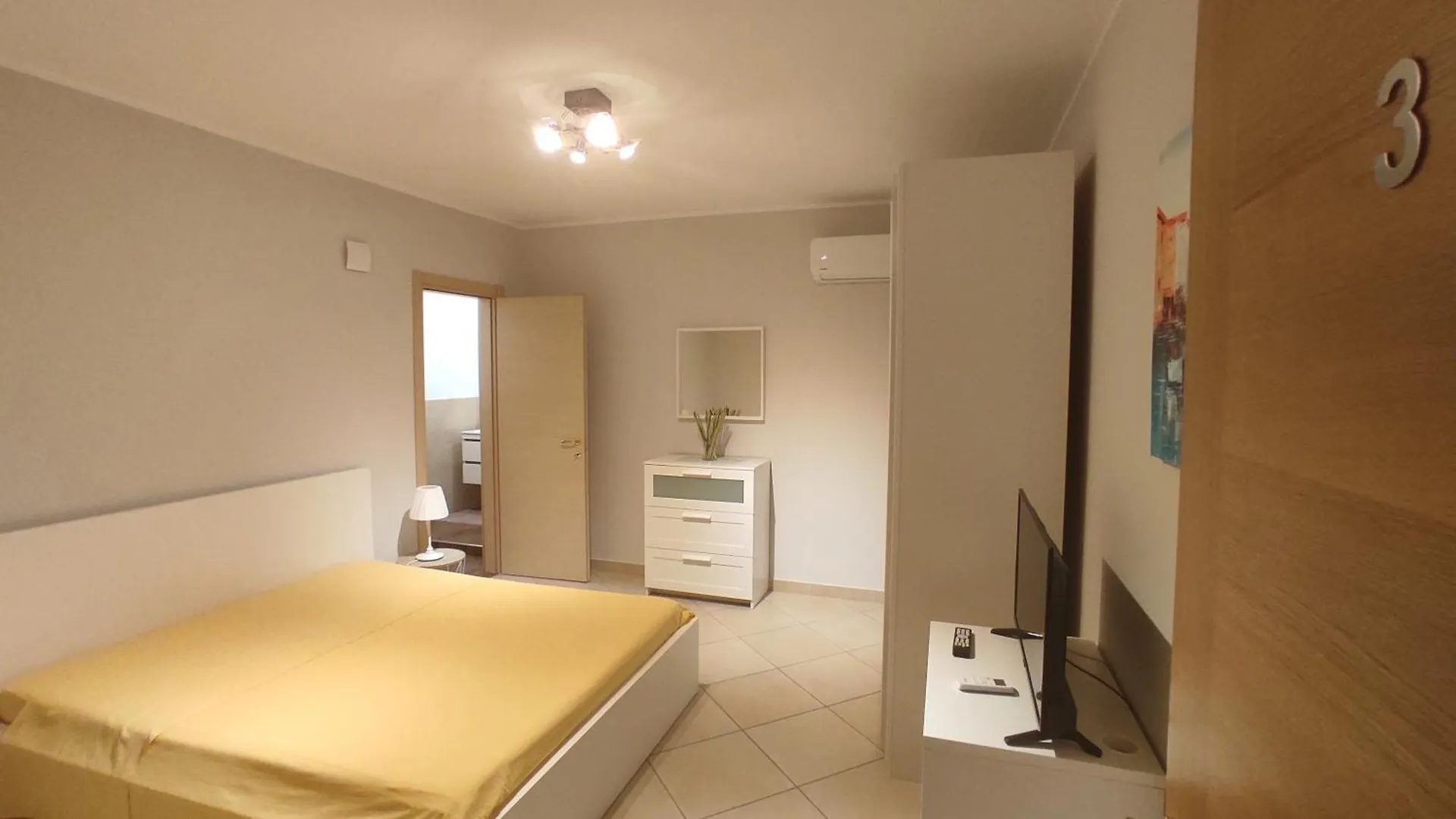 Bed & Breakfast Villa Feluchia Tra Il Mare E Il Vulcano Acireale