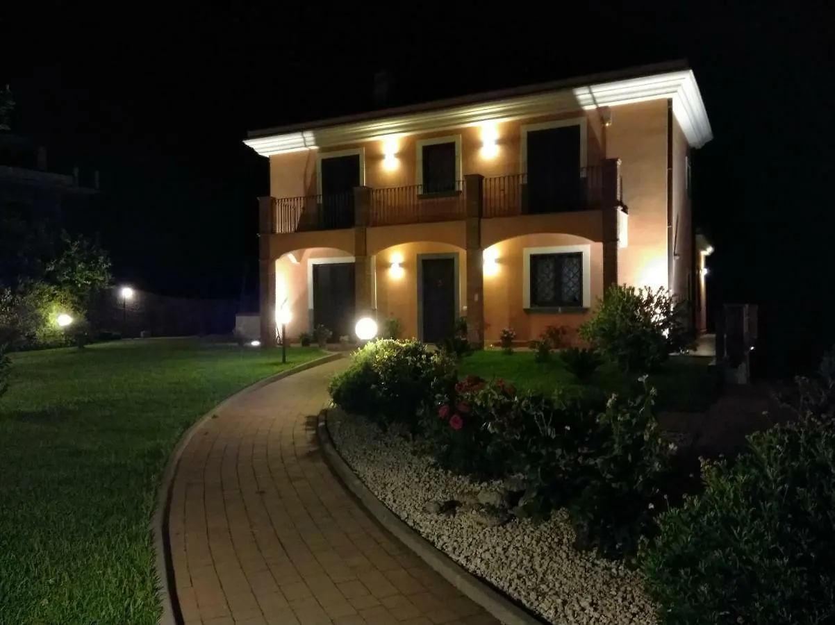 Villa Feluchia Tra Il Mare E Il Vulcano Acireale Italien