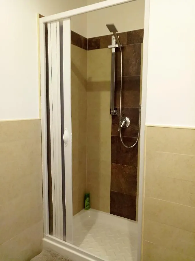 빌라 펠루키아 트라 일 마레 에 일 불카노 아치레알레 B&B